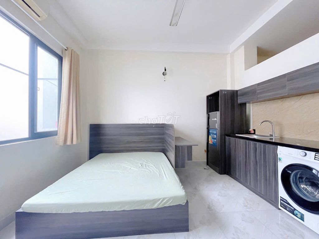 The An Phú studio -- it's got a washing machine of 5.9 million a month.