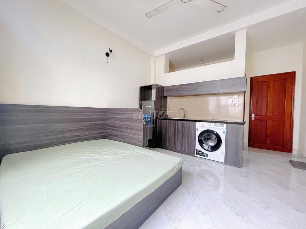 The An Phú studio -- it's got a washing machine of 5.9 million a month.