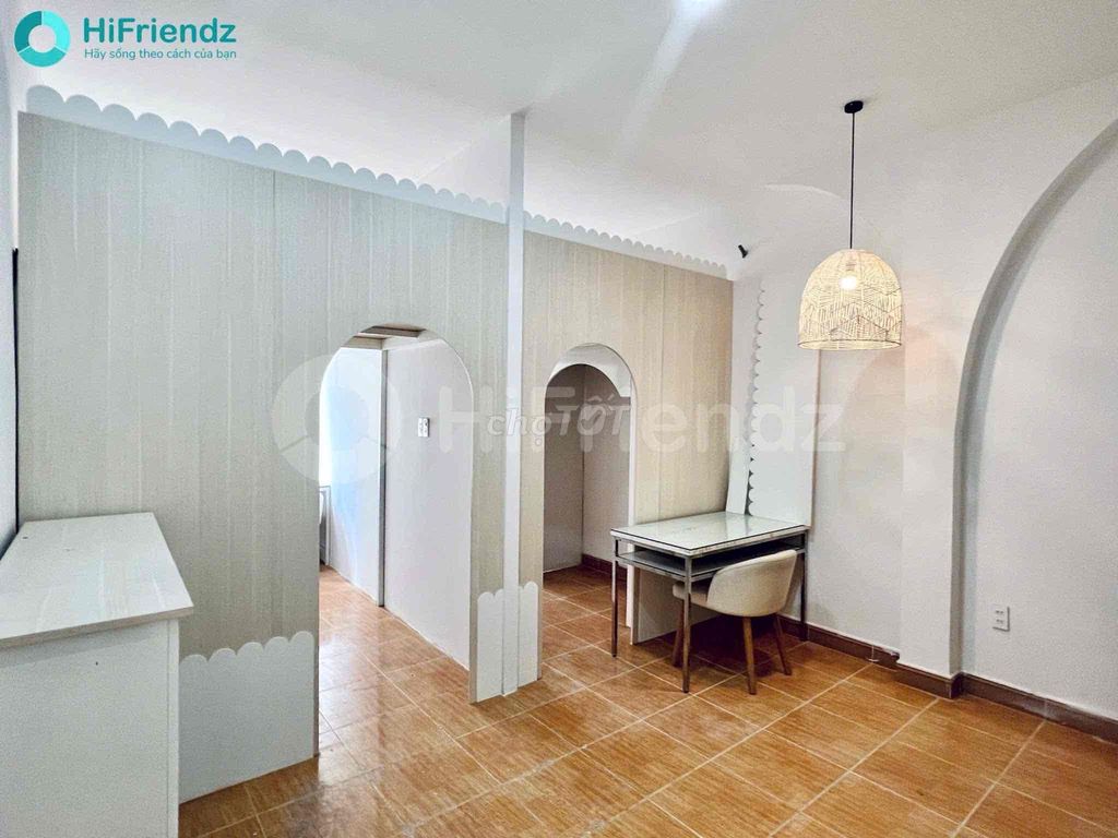 We'll rent two bedrooms on two separate guards - separate kitchens.