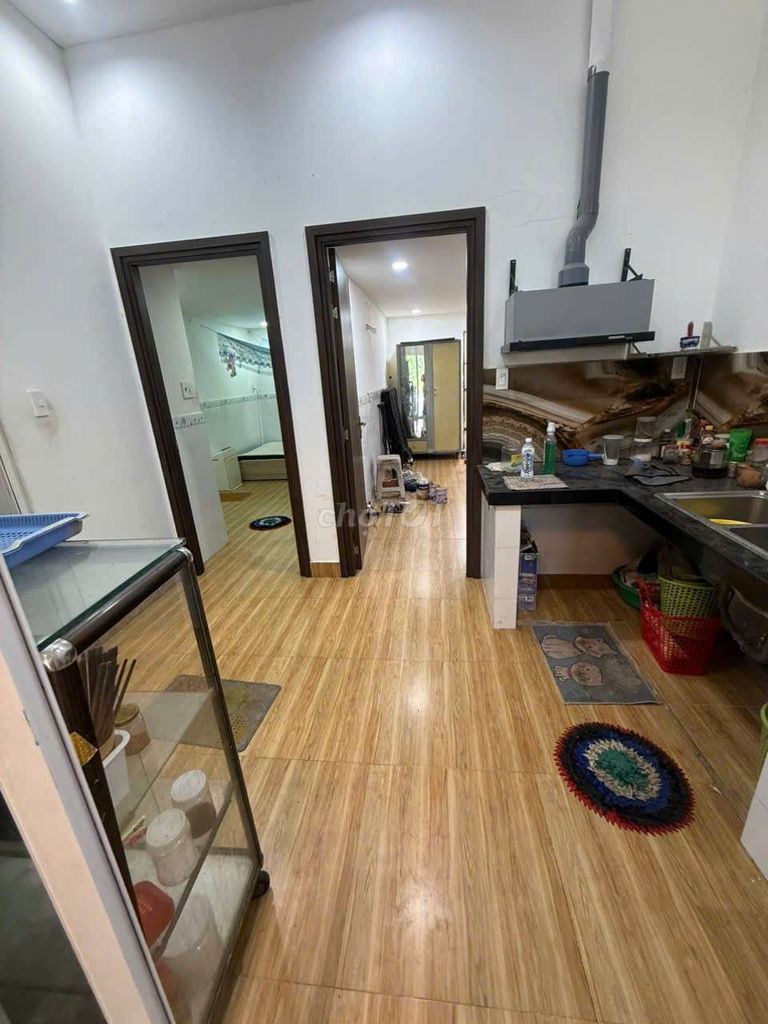 Renting the entire 4th grade An Phú Đông District 12.