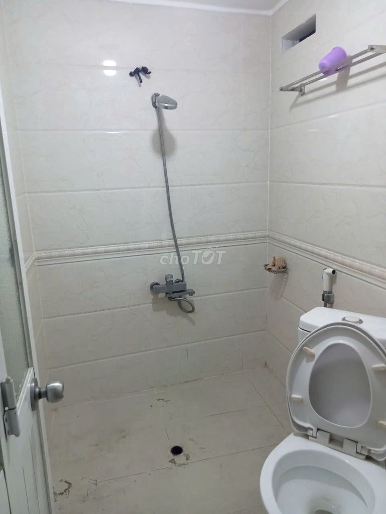 Rent a Phan Văn Trị cash house, 5-- 3 bedrooms-- 22 million a month.