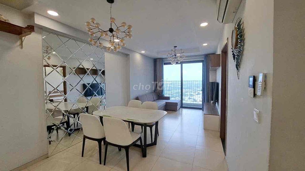 Rent Two Bedrooms Full Seven, super view.