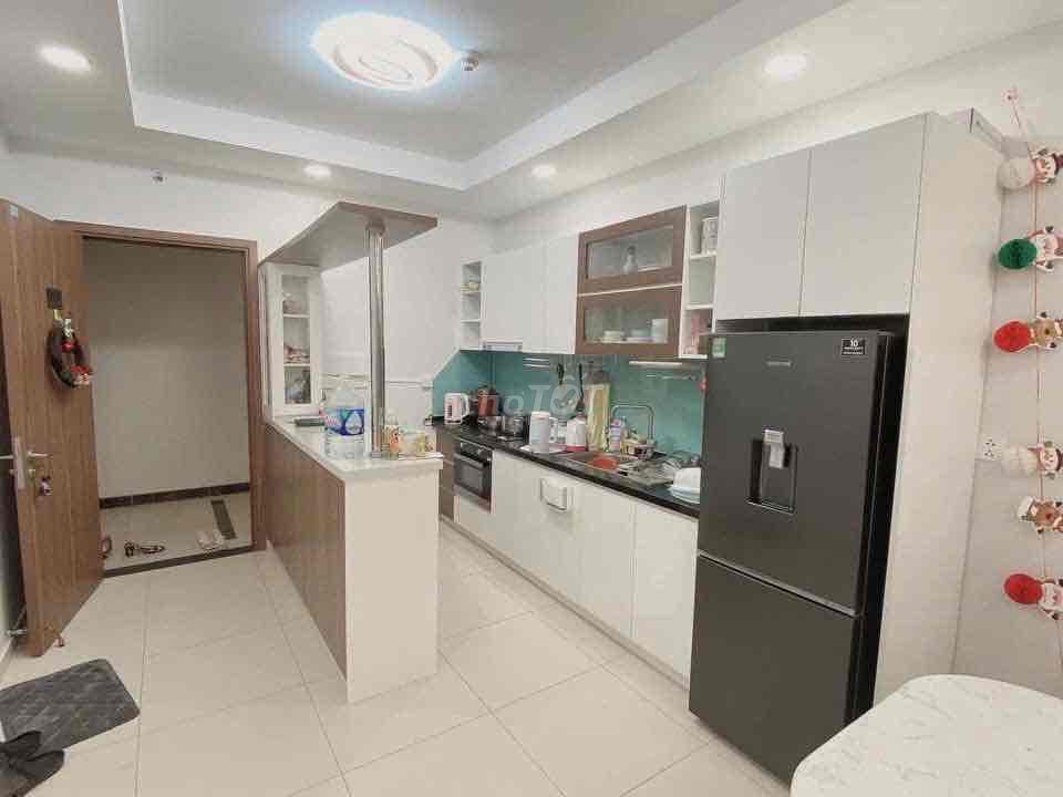 Rent Two Bedrooms Full Seven, super view.