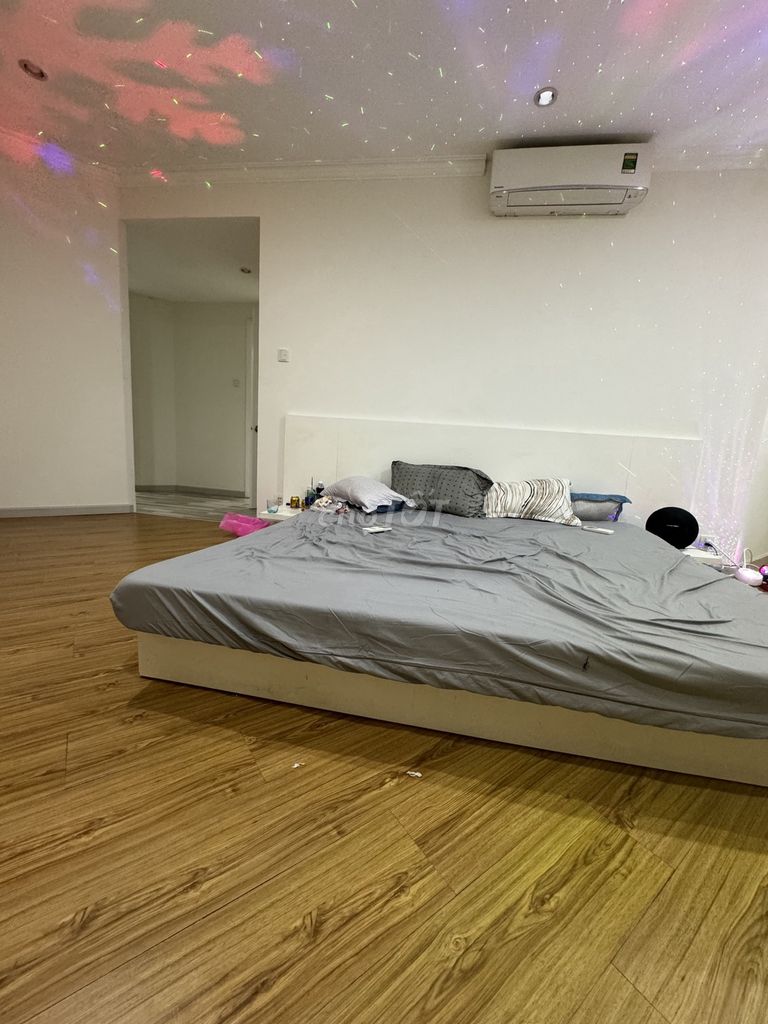 Only 133 M2 3 bedrooms. Three, quiet toilet. - Full interior. 15 million