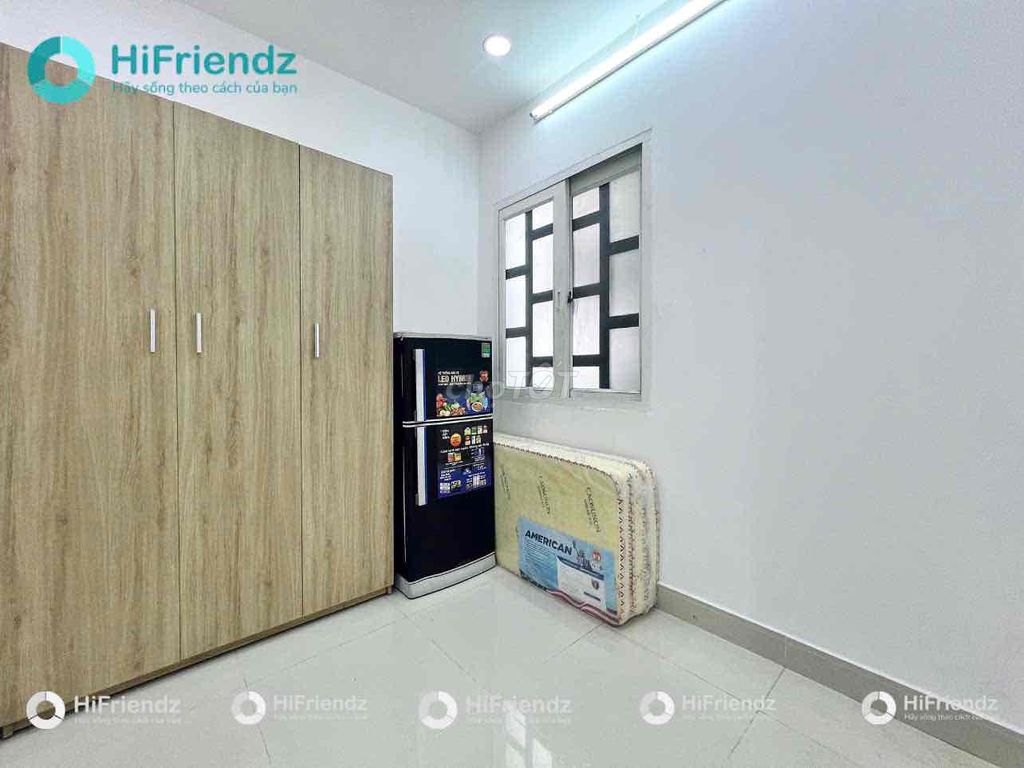The P.P.D. studio is open-full furniture, private washing machine-the airport.