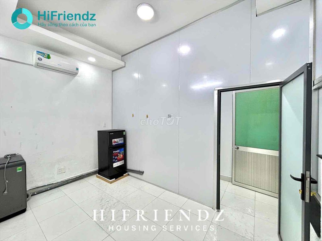 Two bedrooms, separate kitchen - balcony - private washing machine