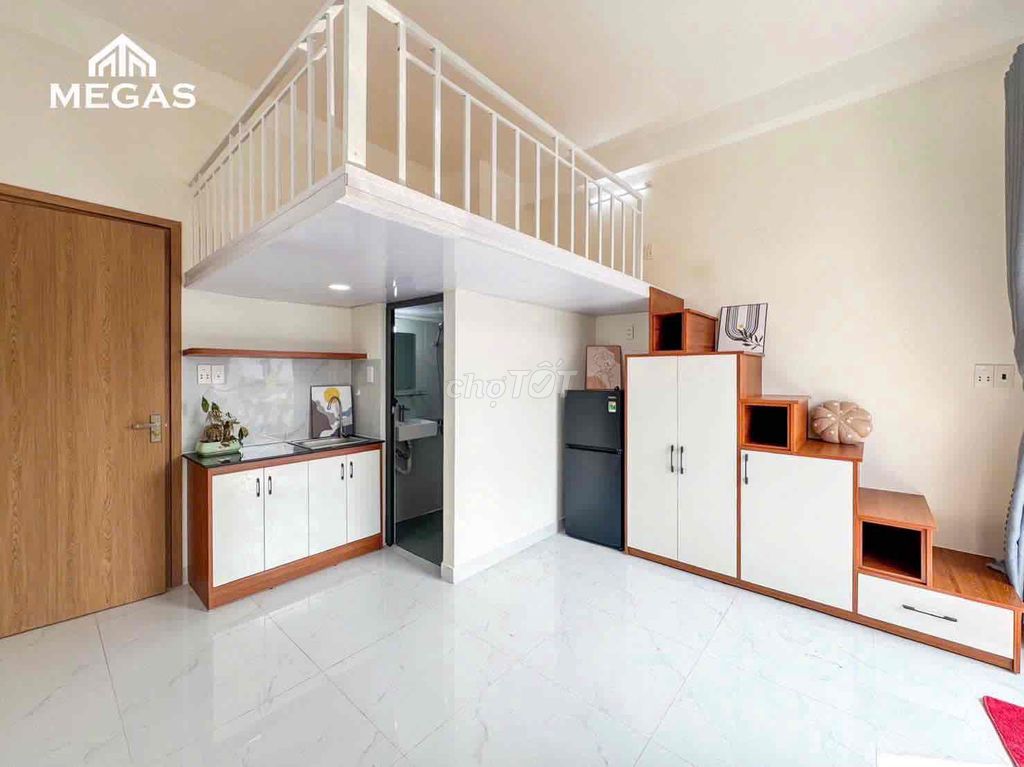 Trường Chinh_phan has just built a brand-new 10 pedex balcony.