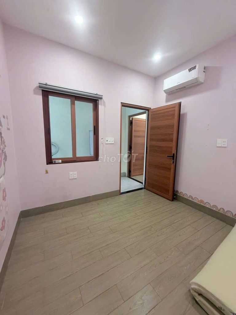 Clear. Two bedrooms. Tam Bình.