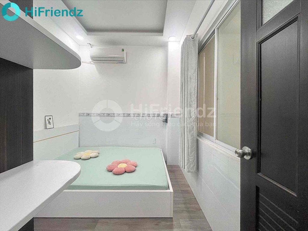 Rent a new room, build a private bedroom, clear the interior.
