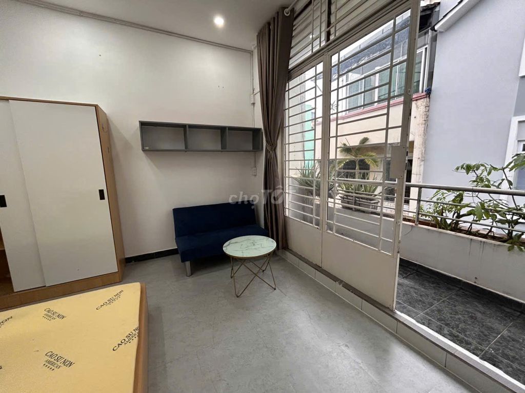 Phan Xích Long service apartment. Real commitment, real price.