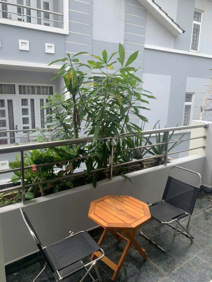 Phan Xích Long service apartment. Real commitment, real price.