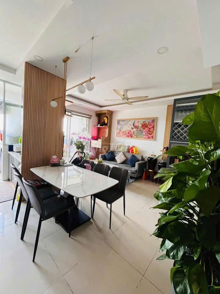 Golden Mansion Novaland apartment at 75mm Airways, clear interior.