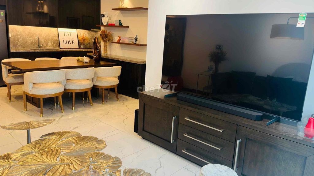 We need to rent a two-room Talia- Empire City apartment, the upper corner of the river view.