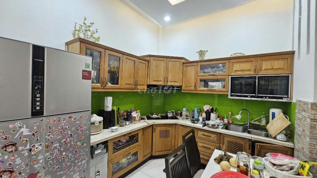 The cause is 5 x 11 meters - Thảo Điền, District 2 (3th floor). It costs 37 million a month.