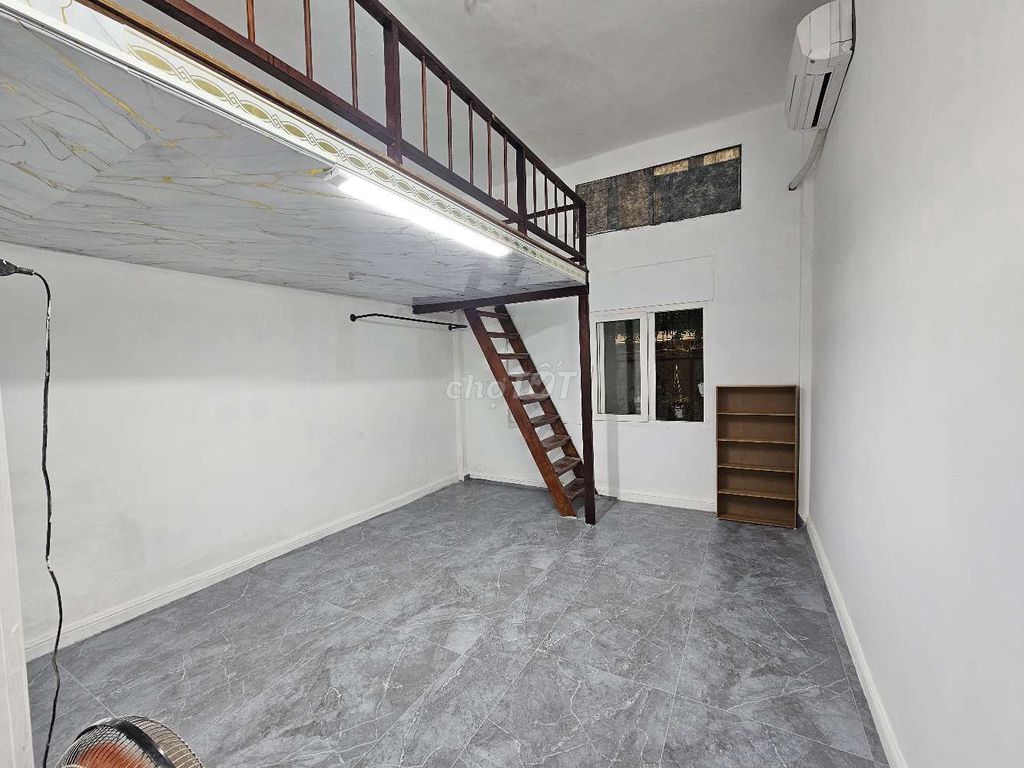 Rent the original house in District 1.