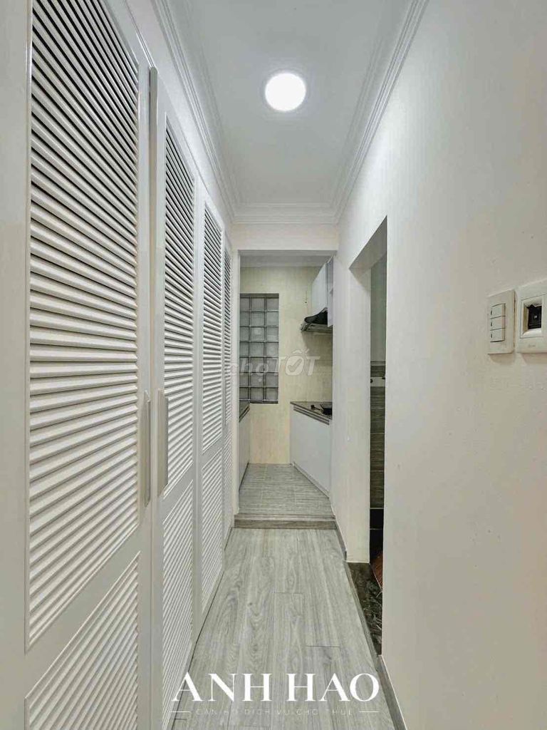 The 1st Bedroom Bancolweg, 187-7-right near Metro Station, Landmark 81.