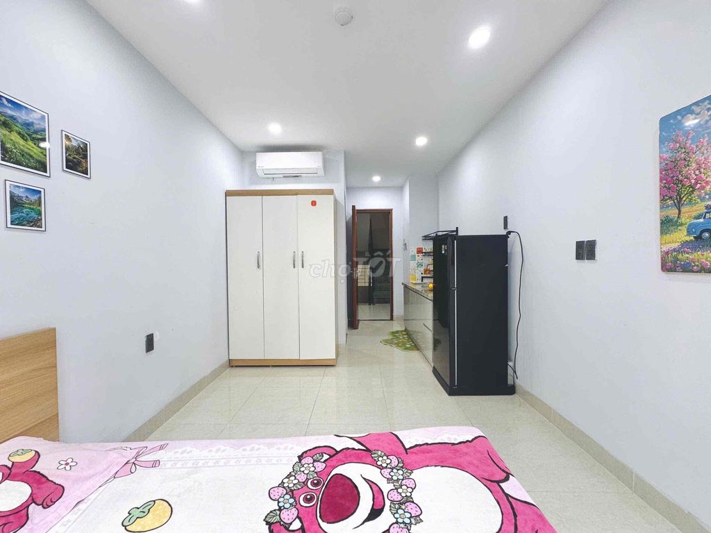 It's an industrial college studio.