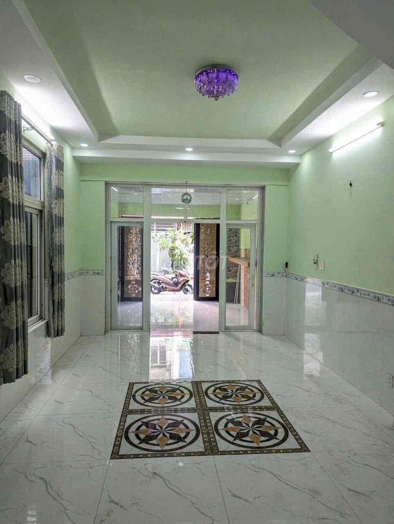 5 blocks across the village. Four bedrooms. nvkdrzej 9 Gò Vấp.