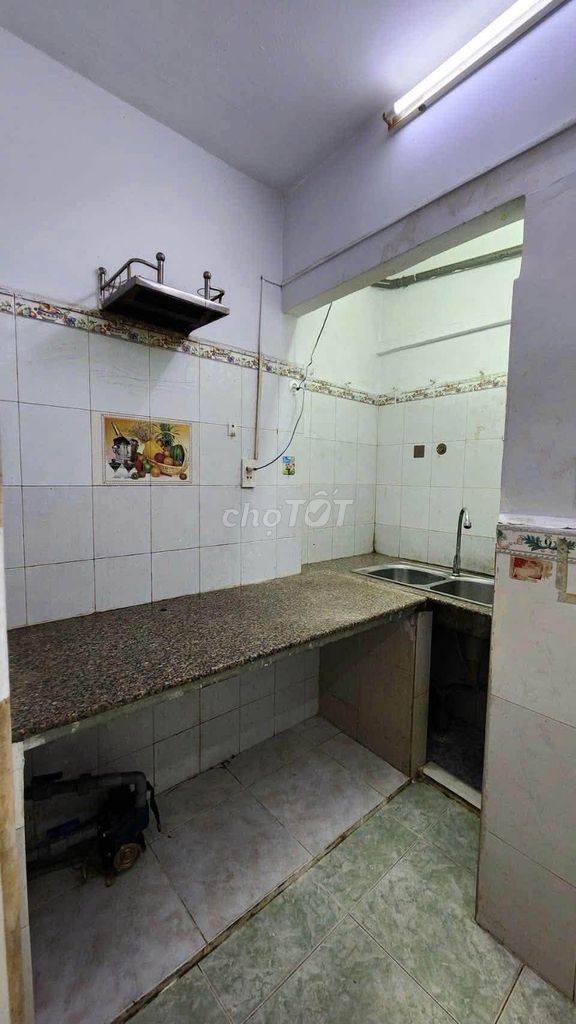 Rent Nguyễn Biểu District 5.
