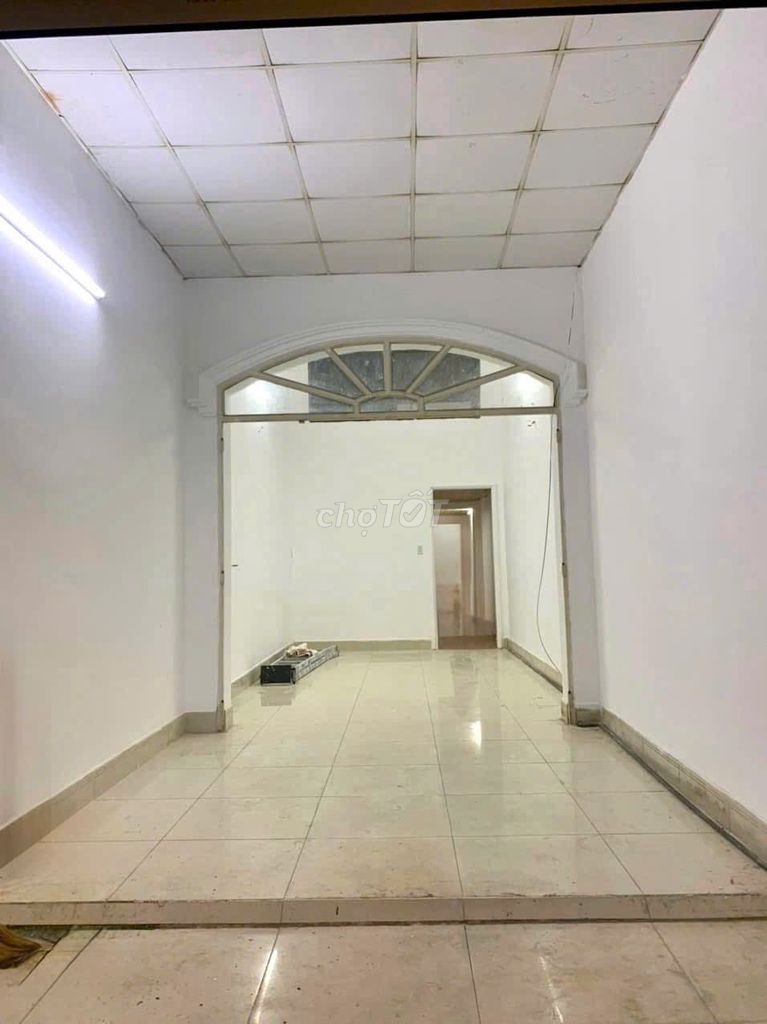 Rent a house in front of the Tang Street Road, clear area: 3/5 x22