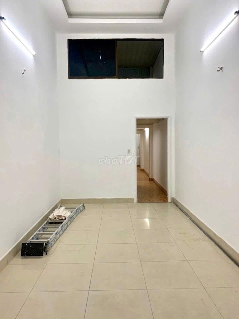 Rent a house in front of the Tang Street Road, clear area: 3/5 x22