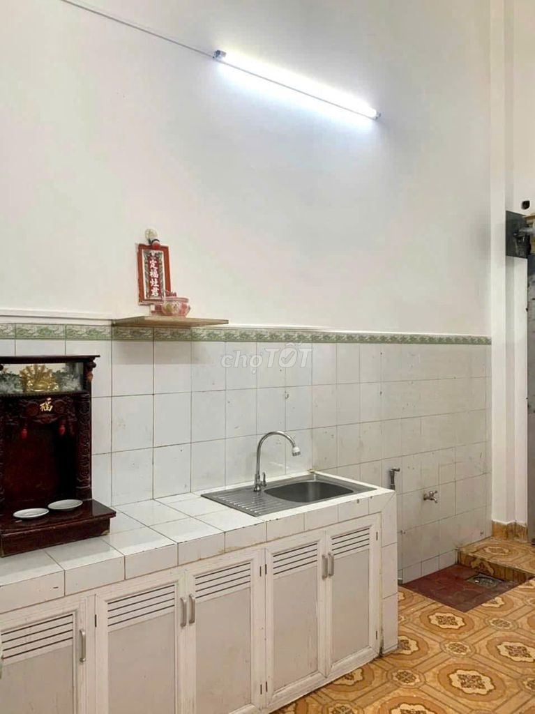 Rent a house in front of the Tang Street Road, clear area: 3/5 x22