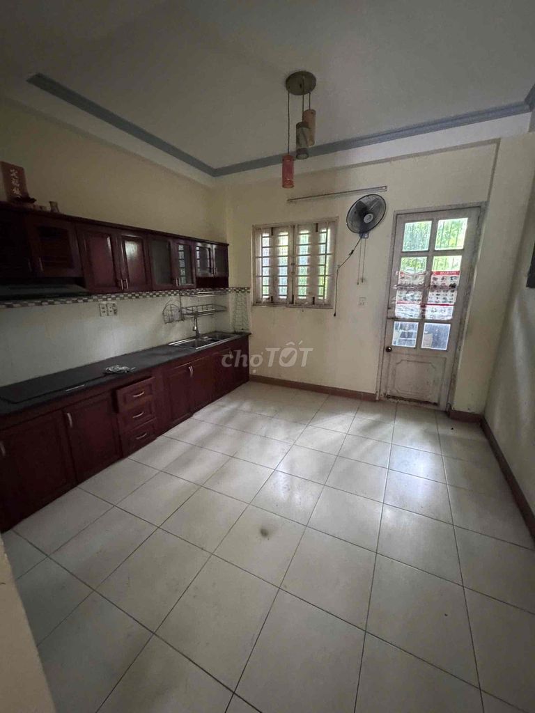 Rent an entire 250/số 8 alley, 18711 11, Gò Vấp area: 4