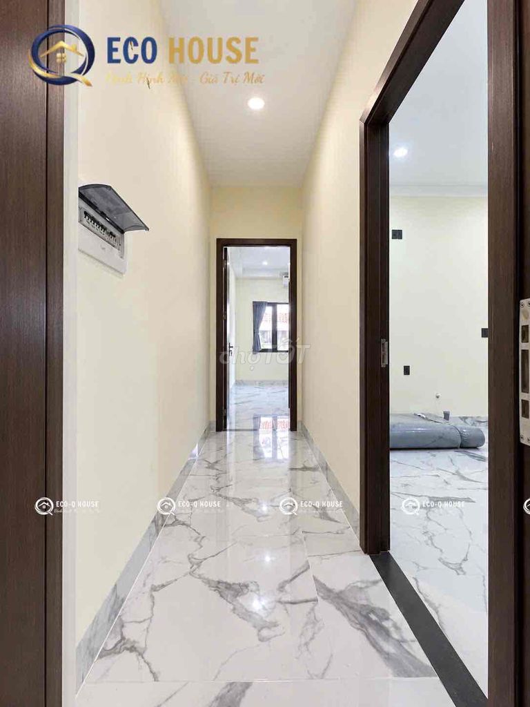 Two newly constructed bedrooms, full interior, elevator building.