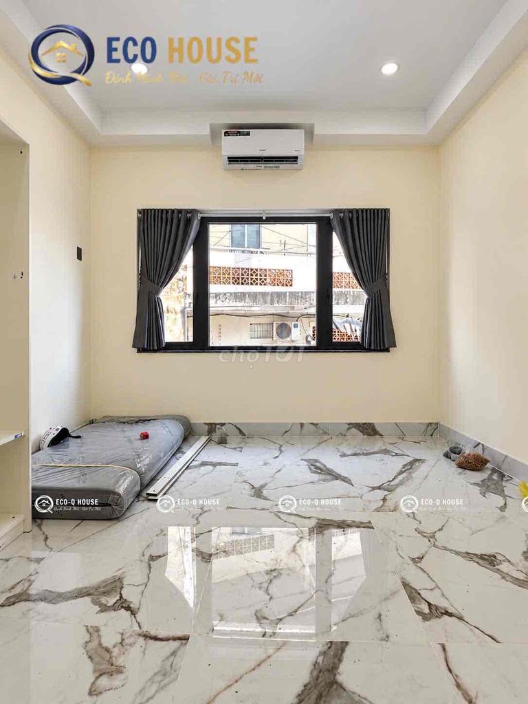 Two newly constructed bedrooms, full interior, elevator building.