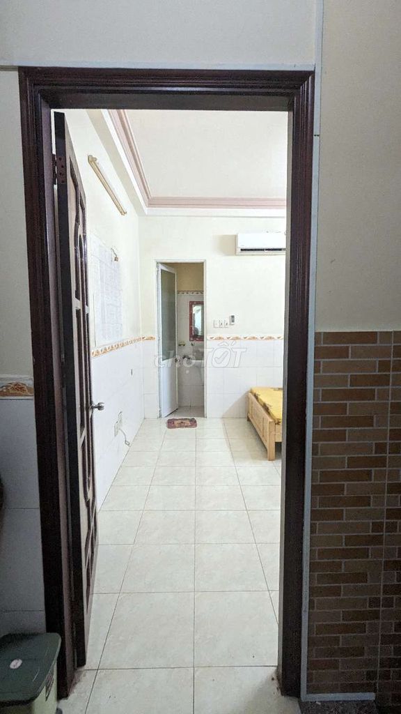 Renting room 28 meters Nguyễn Công Hoan, toilets
