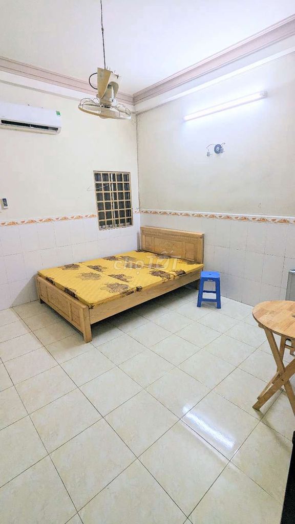 Renting room 28 meters Nguyễn Công Hoan, toilets
