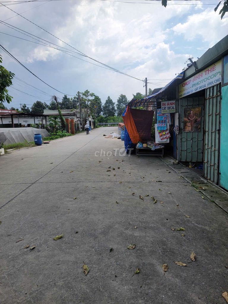 The motel has 16 m2 kran northwest Củ Chi, 800 klicks.