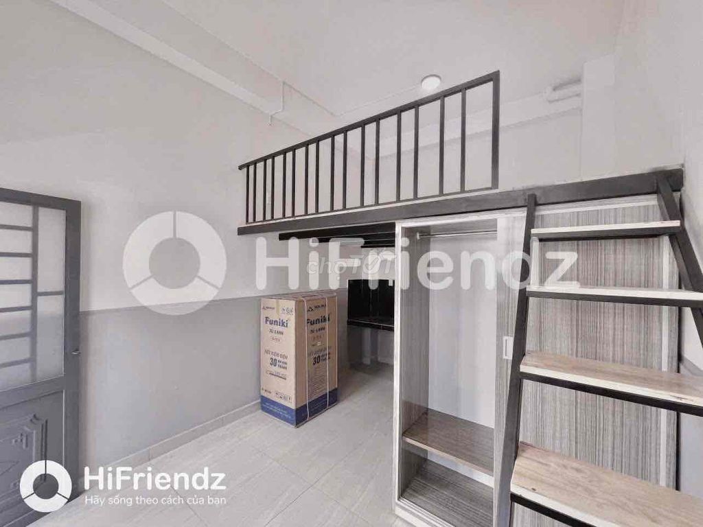 A nice, short-range guard room. Full interior.