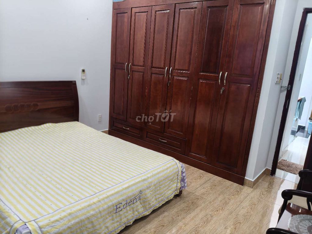 For the new apartment, full comfort, four million a month.