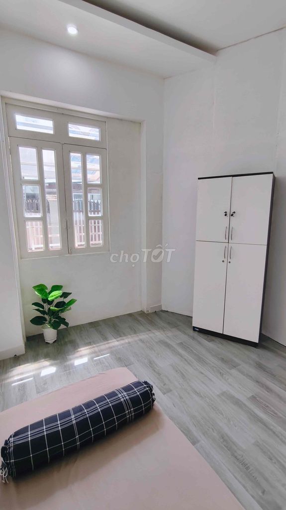 Rent a full interior motel