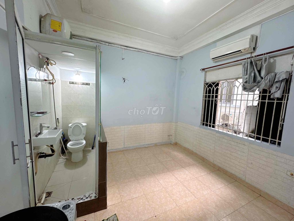 Room 20 m2 full interior on a clear số 45 window