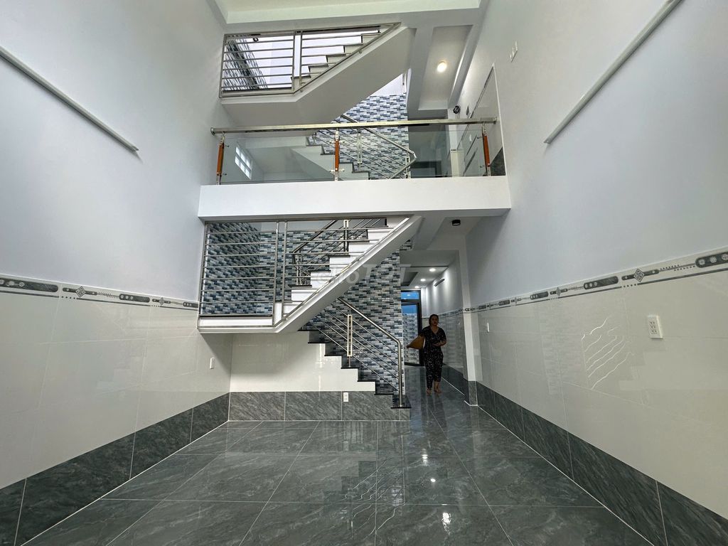 Renting the entire 7-to 20-price district for 17.5 million a month.