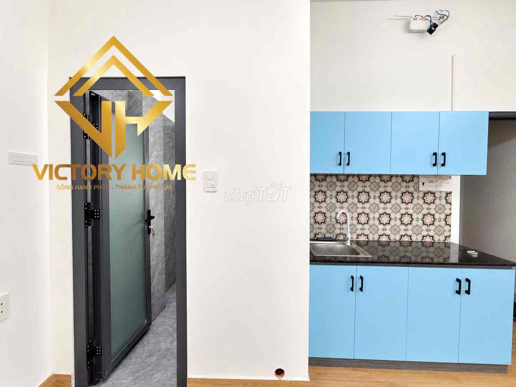 The balcony studio is near vlu cs3, the interior has an elevator.