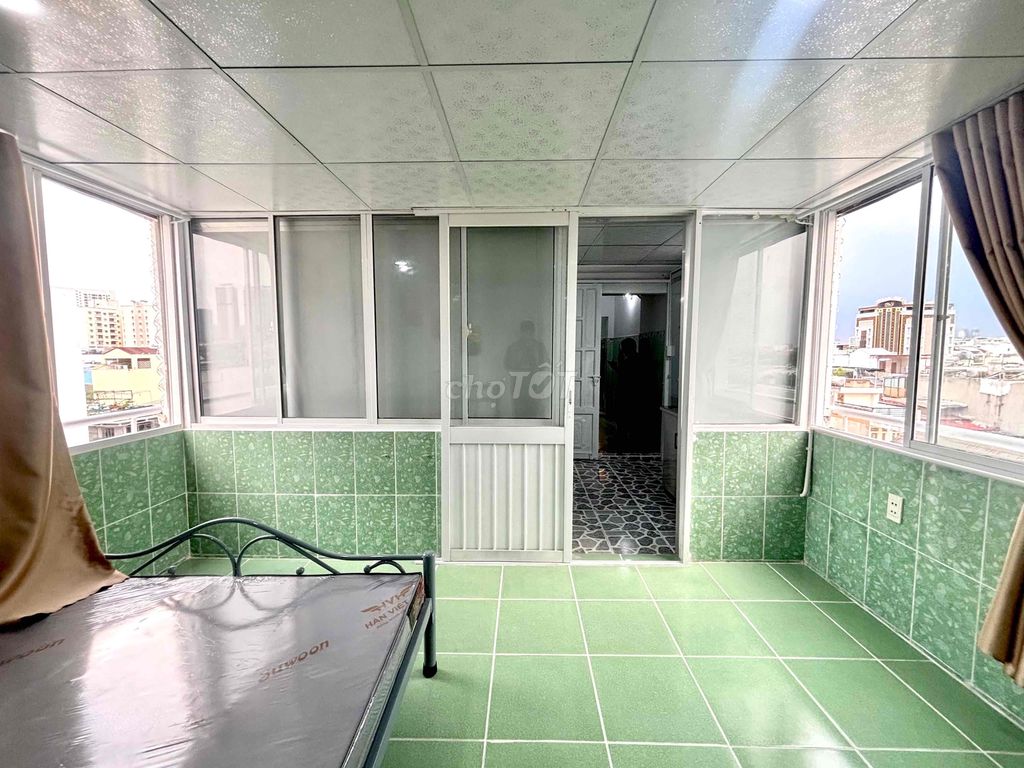 A full-in-house kitchen with its own washing machine near lotte pmh tdt