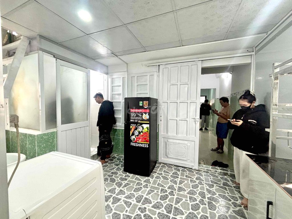 A full-in-house kitchen with its own washing machine near lotte pmh tdt