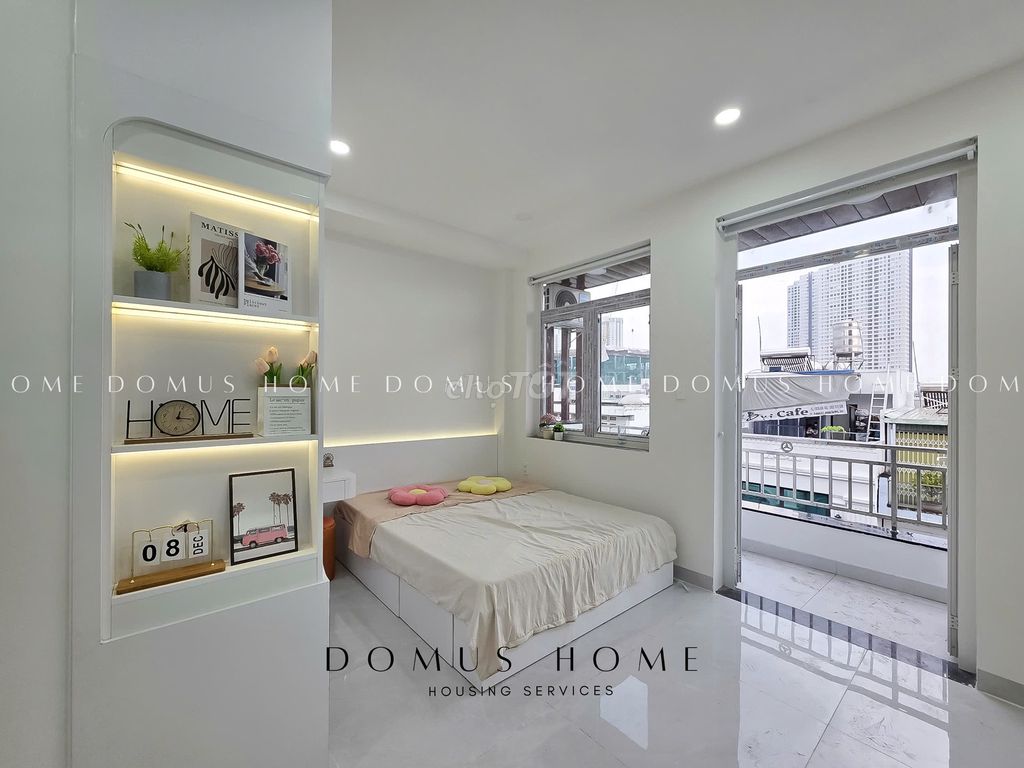 Open the new balconies right next to Mart Mart.