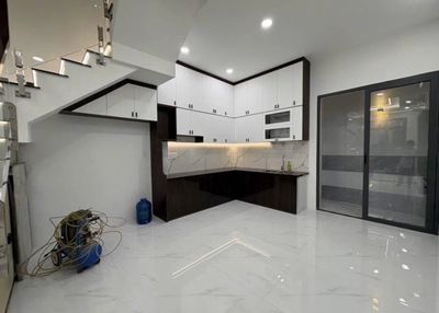 10 meters downtown Tân Sơn Nhì, 6 x 15 m_3 new photos, 4 bedrooms, 3 toilets, S. Xen