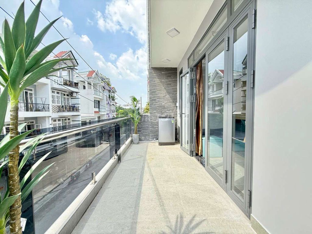 Open up the new building - the new interior - a parking space