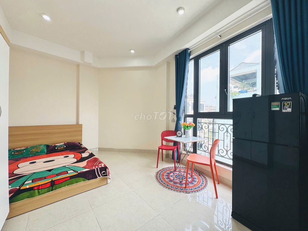 studio 25 M2 – 2 large sky windows