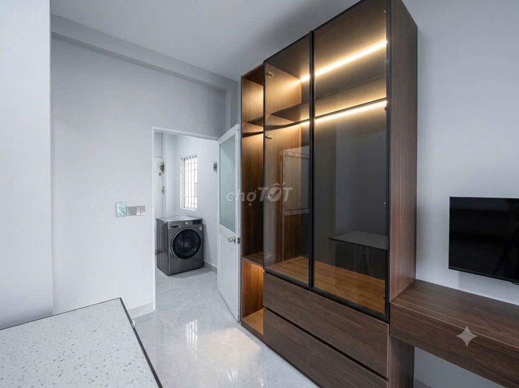 In apartment 1 Free Service Bed Hall Full new furniture 100% Phú Nhuận private fall