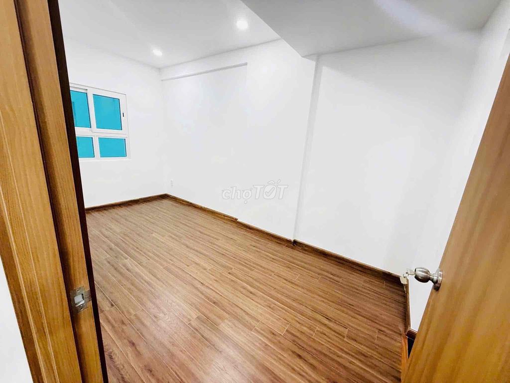 share 1 bedroom 3 million in two bedrooms.