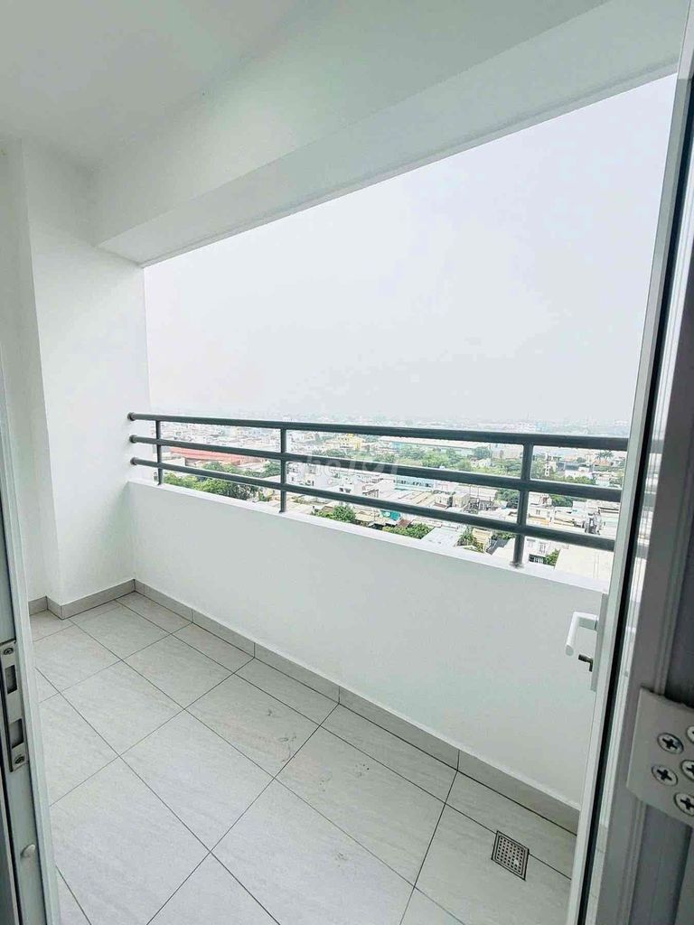 share 1 bedroom 3 million in two bedrooms.