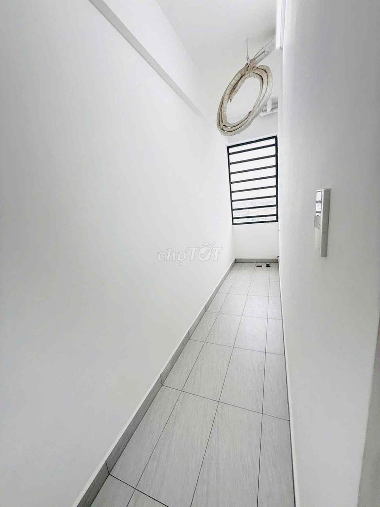 share 1 bedroom 3 million in two bedrooms.