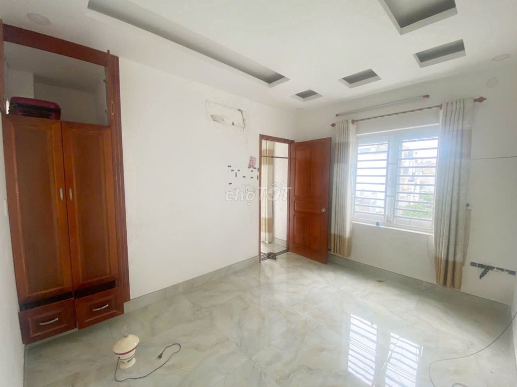 Renting a three-story new apartment. Phường tân chánh hiệp District 12.