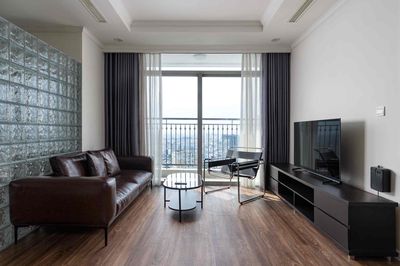 It's exclusive for two nice bedrooms, black and white decor.